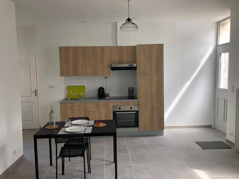 Grand Studio Centre Ville Бурж Экстерьер фото